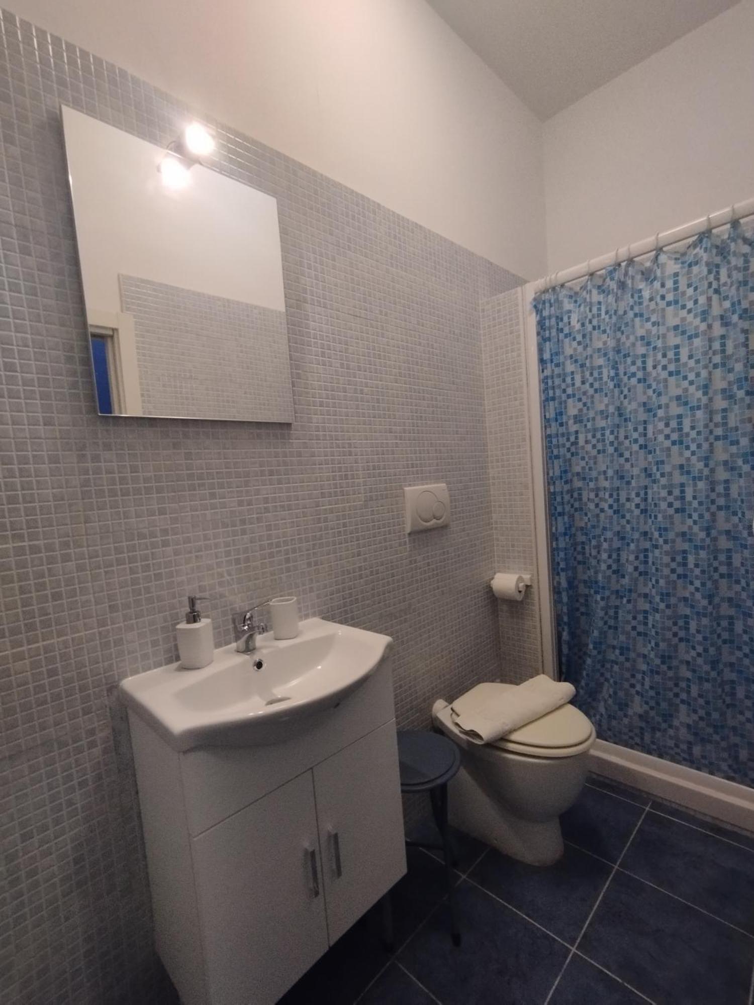 Adriatic Room 50 M Dalla Stazione Ferroviaria Di Ciampino E Dalla Navetta Aeroportuale Екстер'єр фото