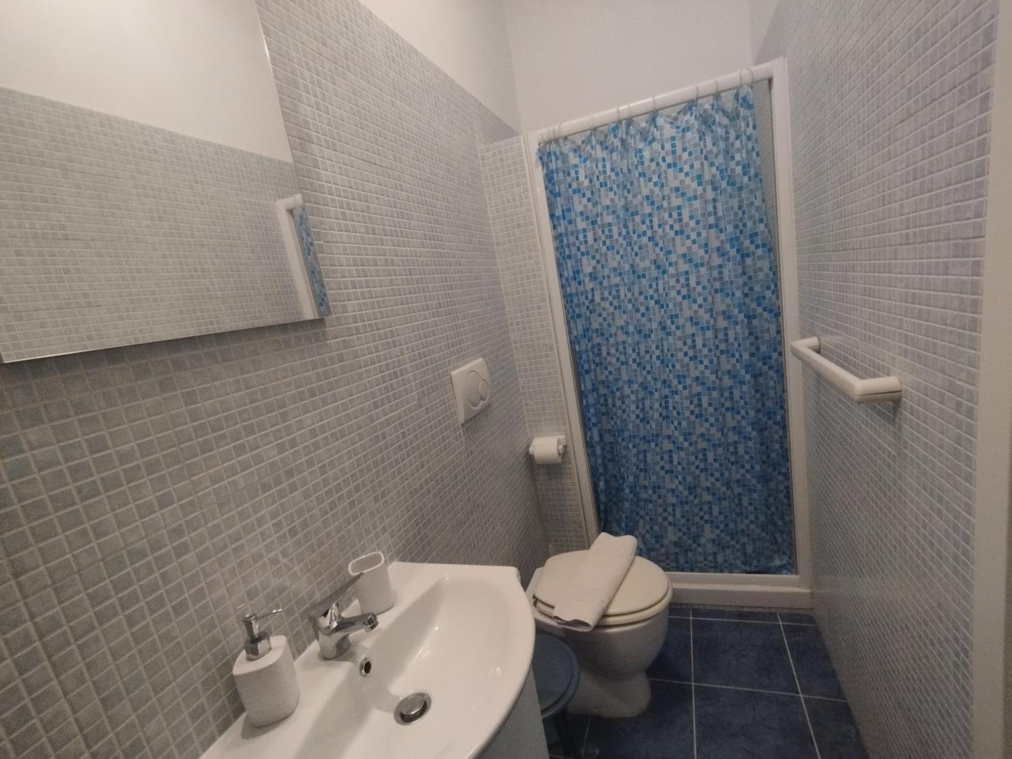 Adriatic Room 50 M Dalla Stazione Ferroviaria Di Ciampino E Dalla Navetta Aeroportuale Екстер'єр фото