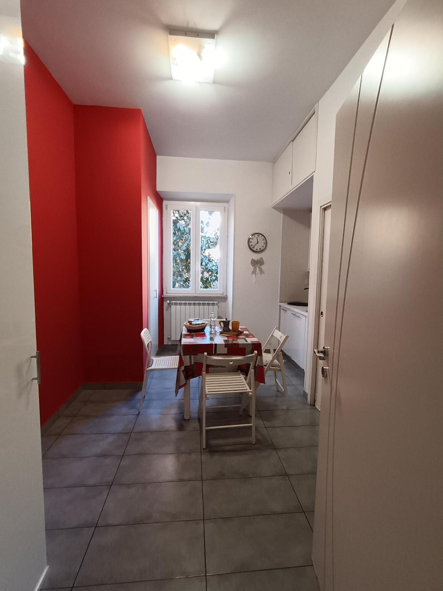 Adriatic Room 50 M Dalla Stazione Ferroviaria Di Ciampino E Dalla Navetta Aeroportuale Екстер'єр фото